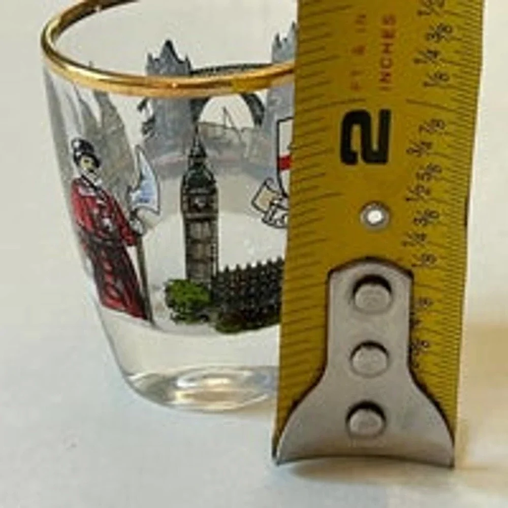 London England Shot Glass Gold Rimmed Full Wrap Scene Scenic‎